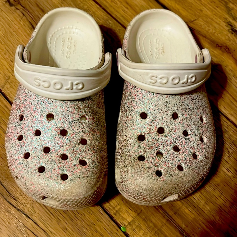 Shine brights!!! Size 9 sparkly crocs!!